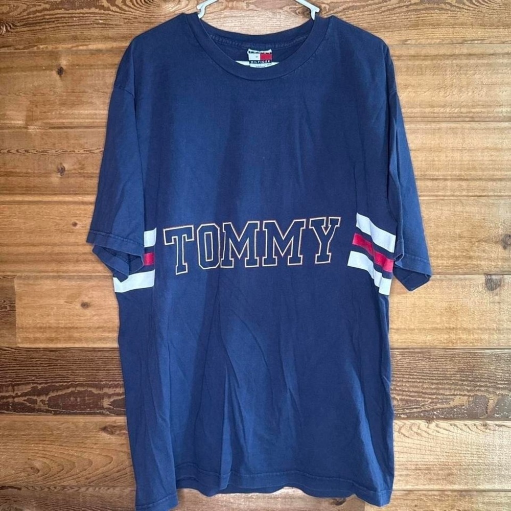 Navy blue Tommy Hilfiger t-shirt